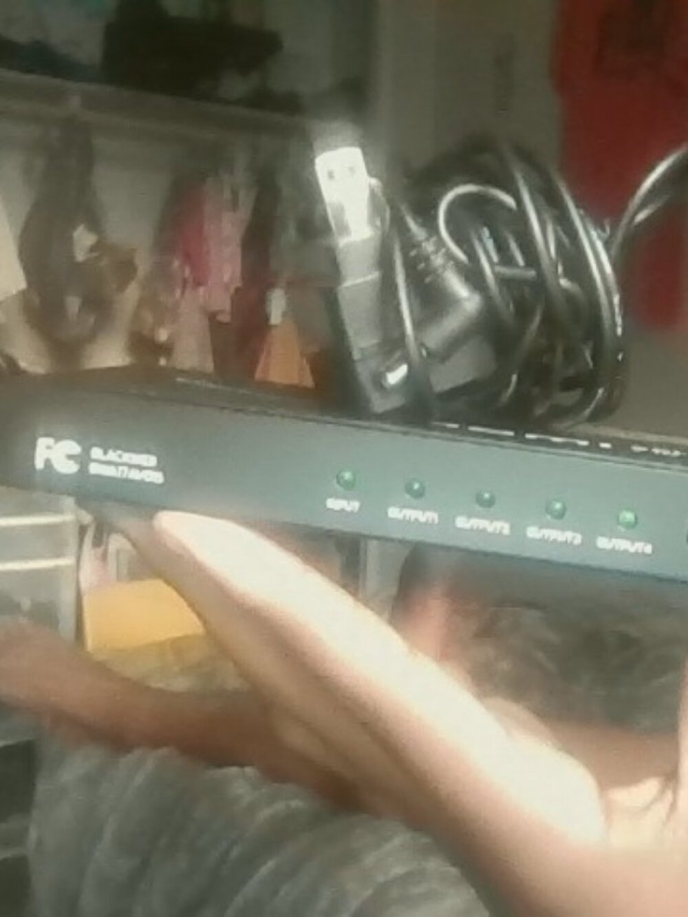 FLC 4-Port HDMI Splitter Switcher
